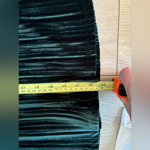 Zunie Kids Flutter Sleeve Green Velvet Jumpsuit bow closure size 12 big kids - Picture 13 of 13